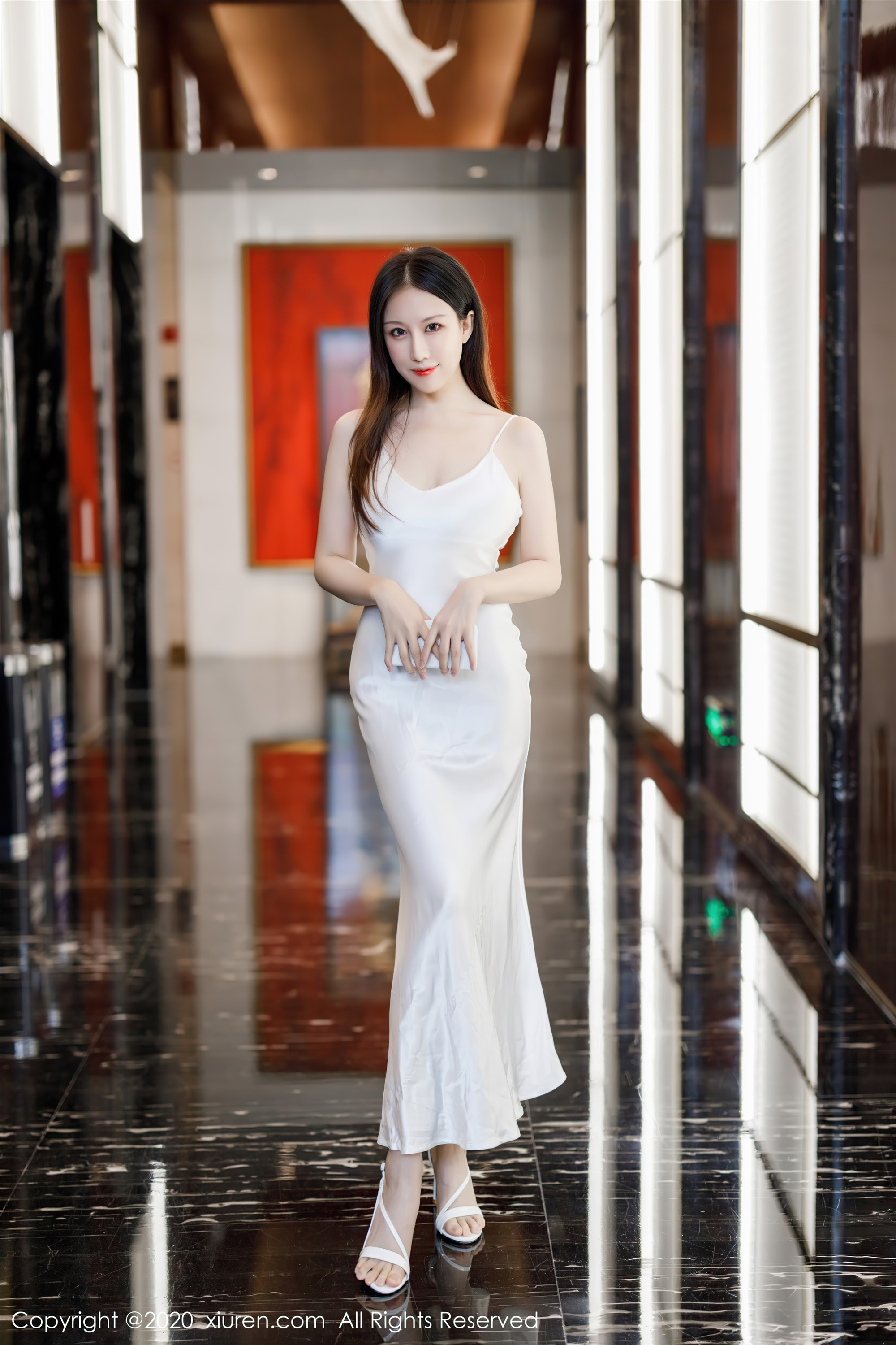 XIUREN秀人网 2020.10.20 Vol.2675 月音瞳